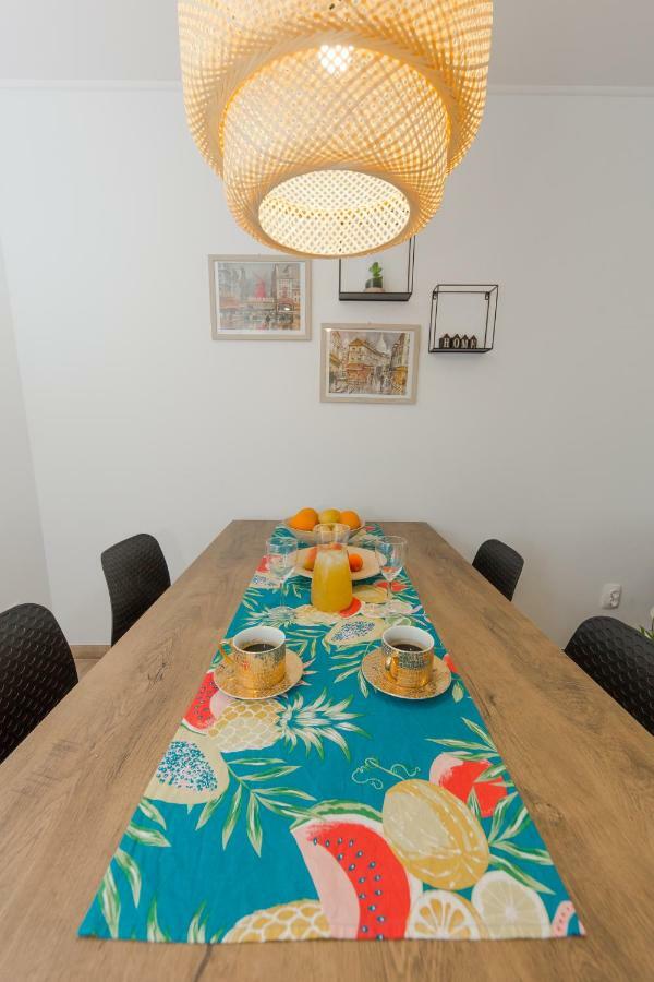 Apartment Lara Трогір Екстер'єр фото