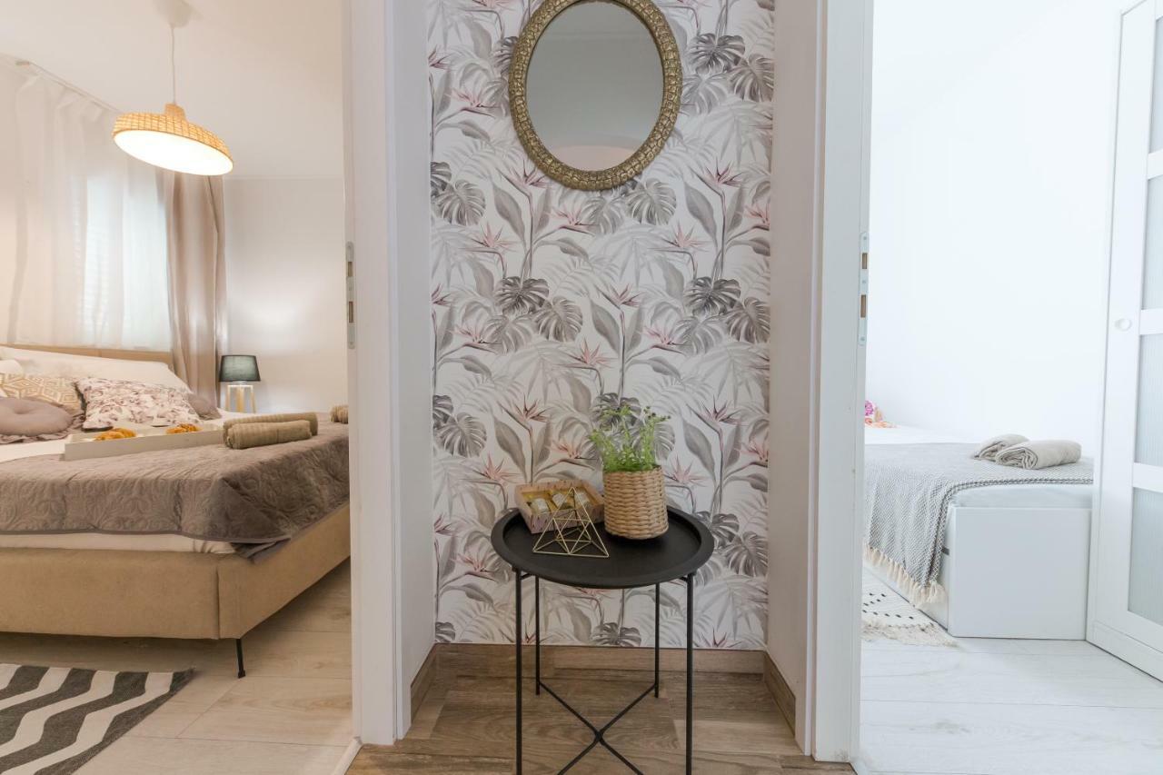 Apartment Lara Трогір Екстер'єр фото