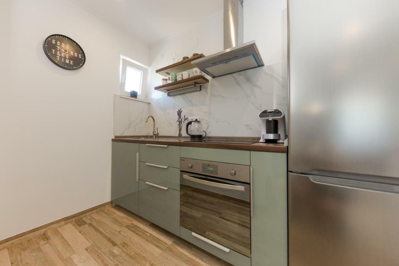 Apartment Lara Трогір Екстер'єр фото