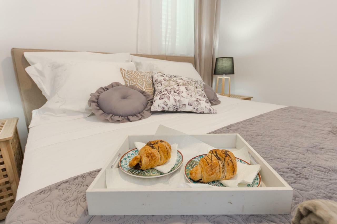 Apartment Lara Трогір Екстер'єр фото